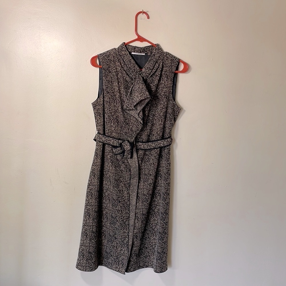 Size 10 TAHARI Silky, Sexy dress. Like new!